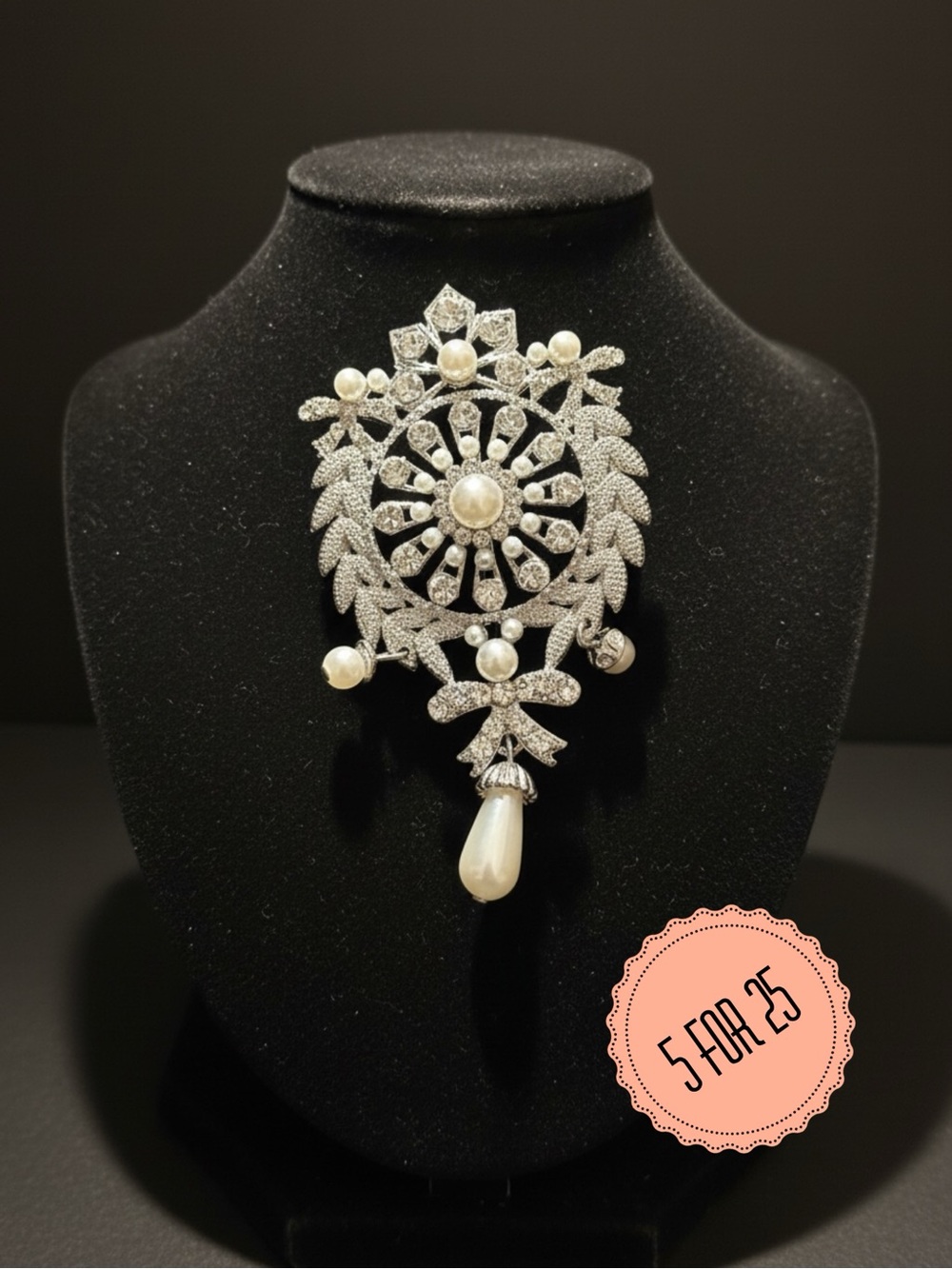 Vintage Style Rhinestone & Faux Pearl Statement Brooch Pin